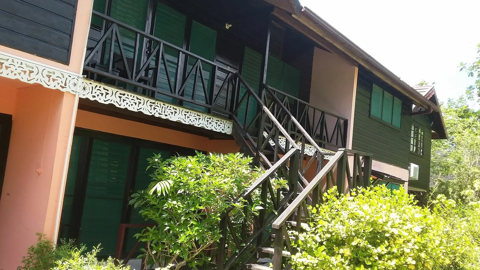 Firefly Beach Cottages Negril
