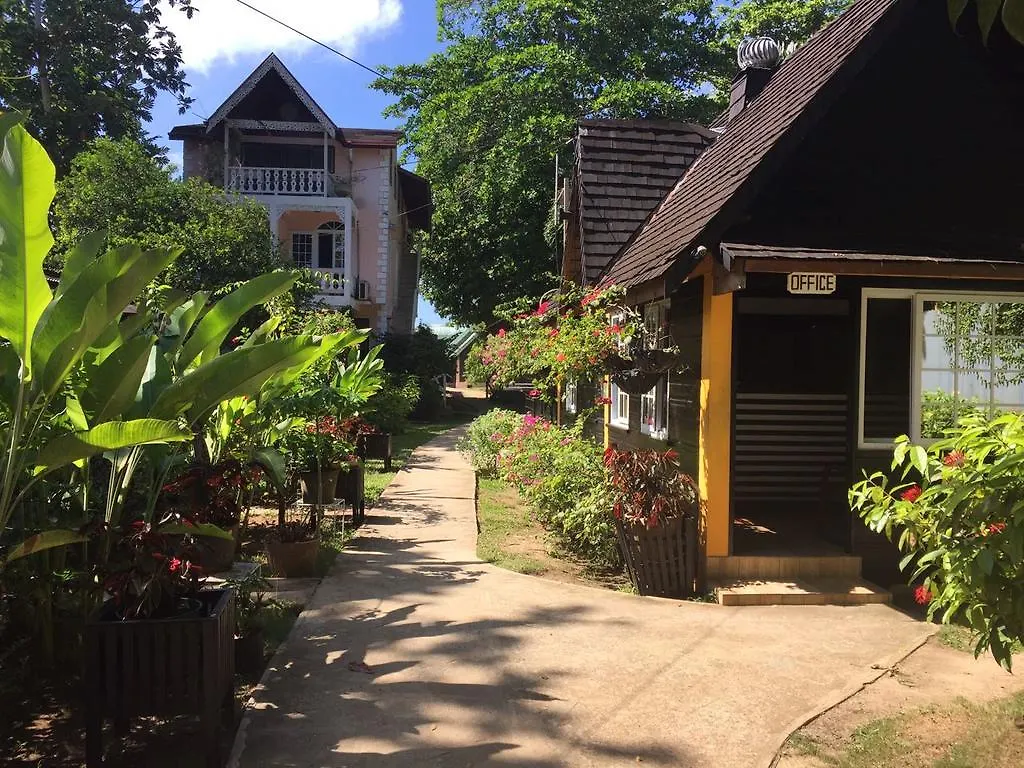 Firefly Beach Cottages Νεγκρίλ