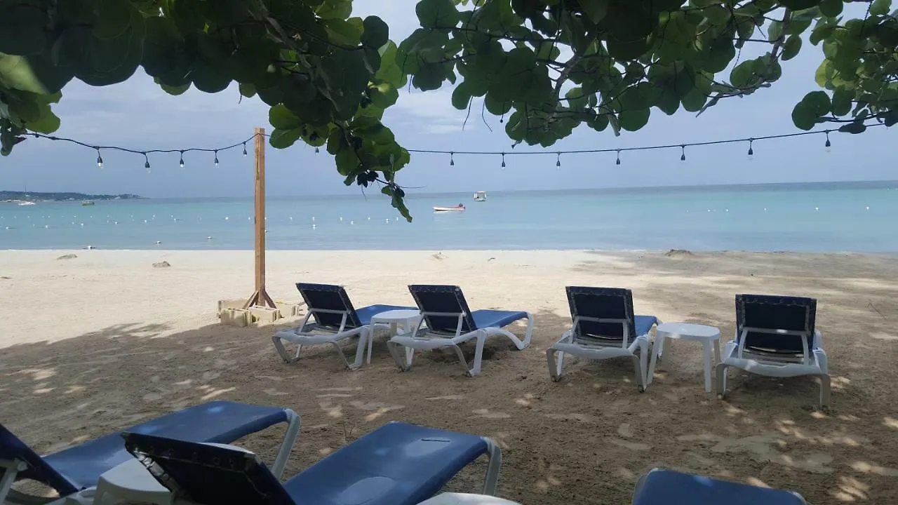 Ξενοδοχείο Firefly Beach Cottages Νεγκρίλ