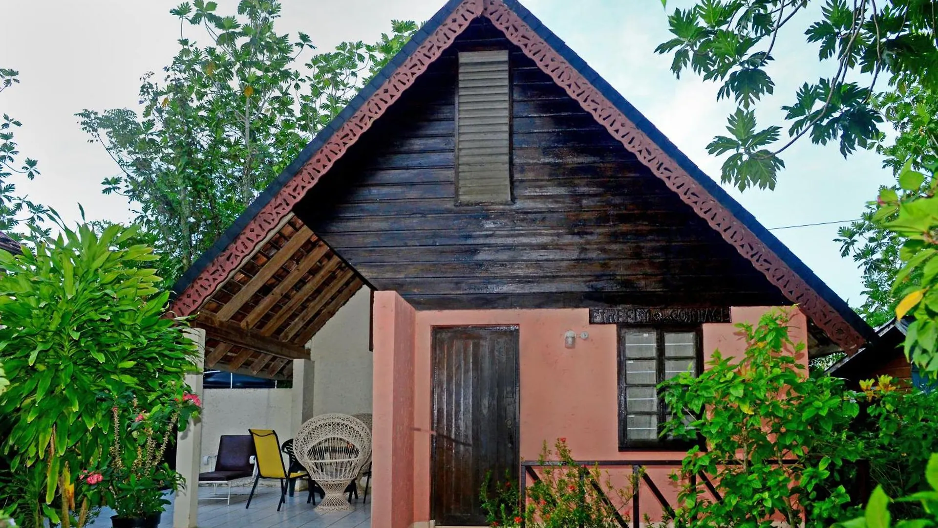 Firefly Beach Cottages Νεγκρίλ