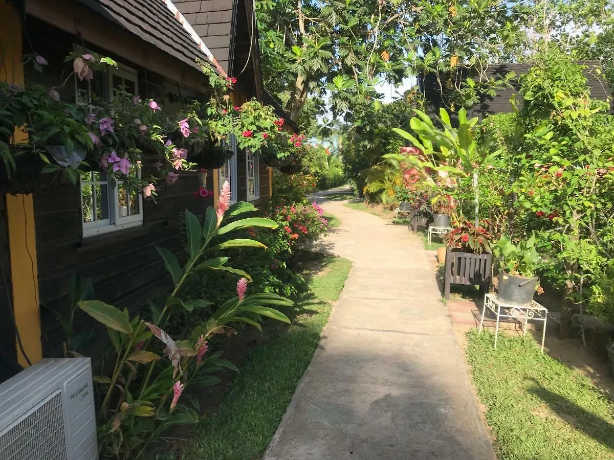 Firefly Beach Cottages Negril
