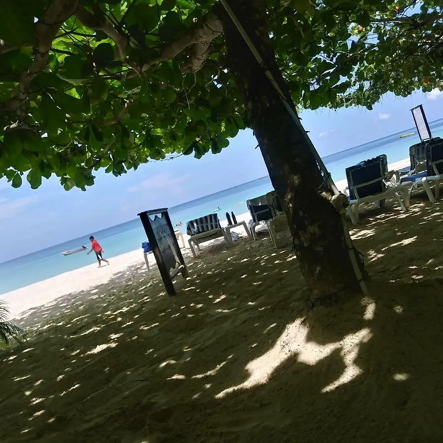 Firefly Beach Cottages Negril