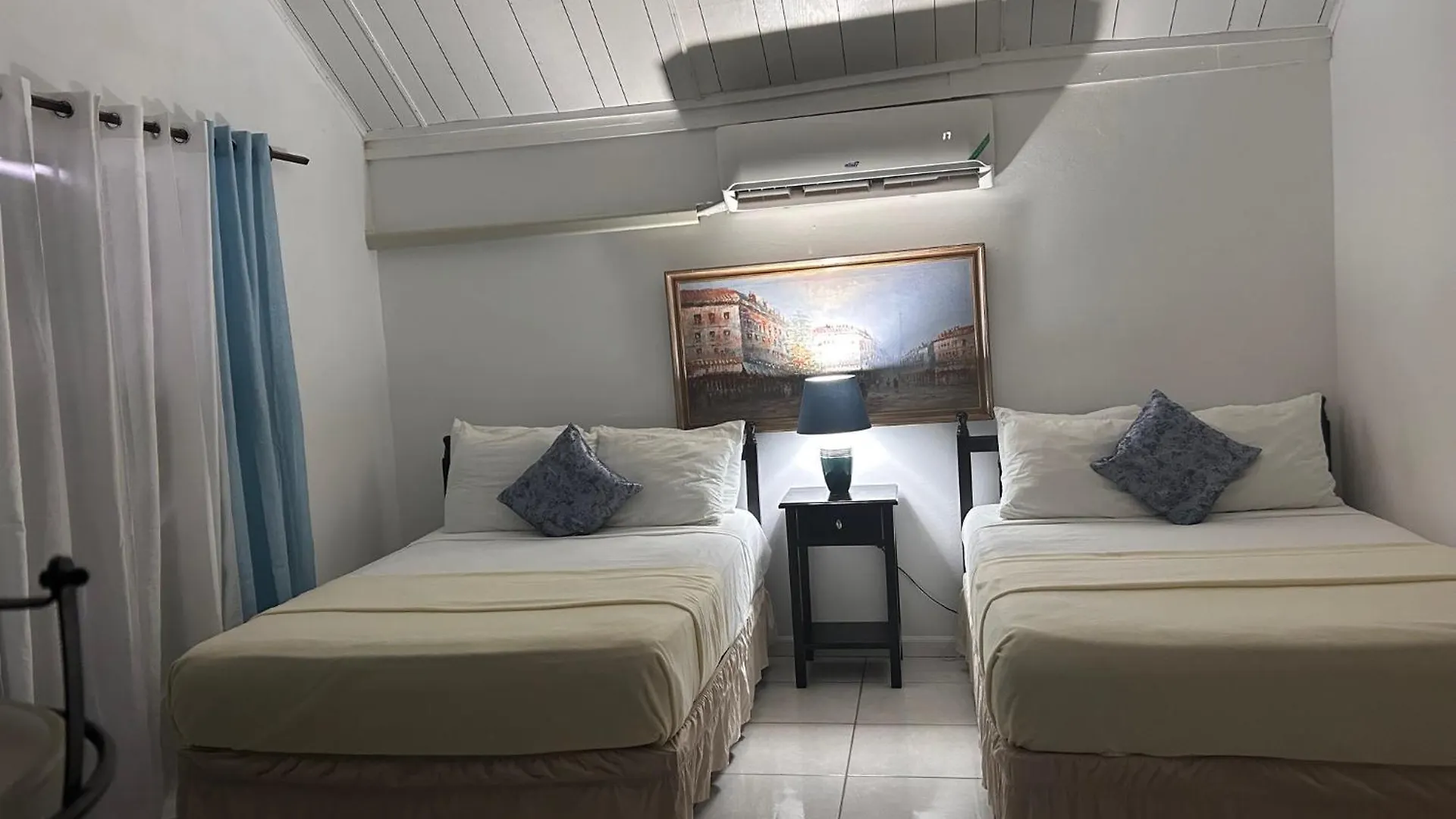 נגריל Firefly Beach Cottages